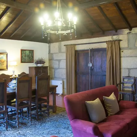 بيت للعطل Casa De Santa Comba كابيسيراس دى باستو